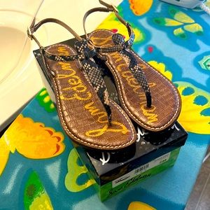 Sam Edelman GIGI snake print sandals size 8.